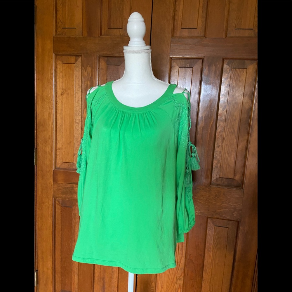 Crown & Ivy Ladies Green Lace-Up/Tassels Top/Sz L